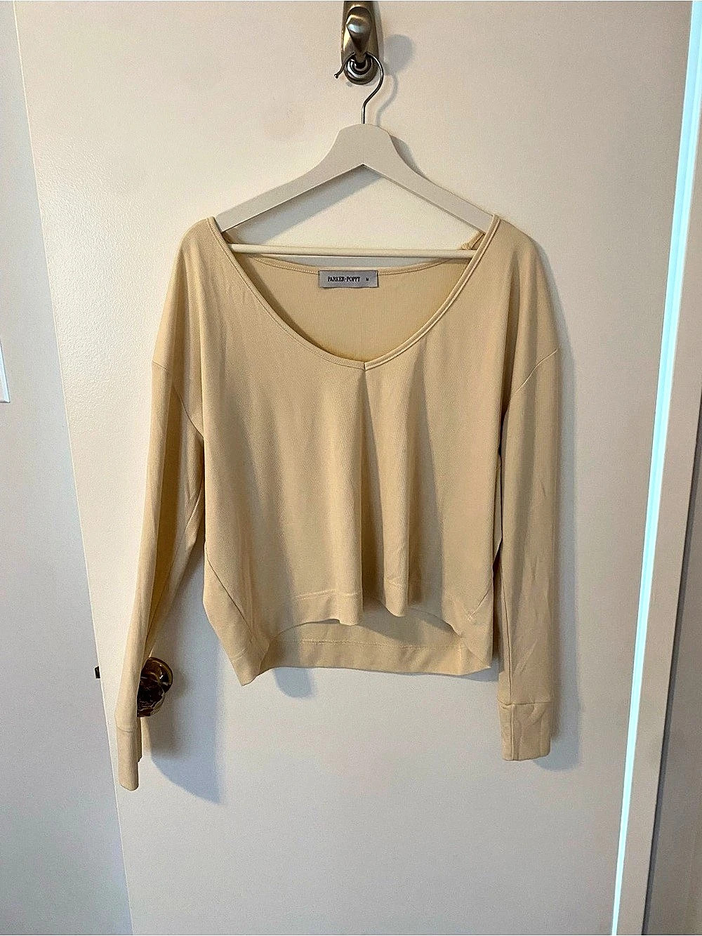 Parker + Poppy Long Sleeve Top in Beige Size Medium Like New